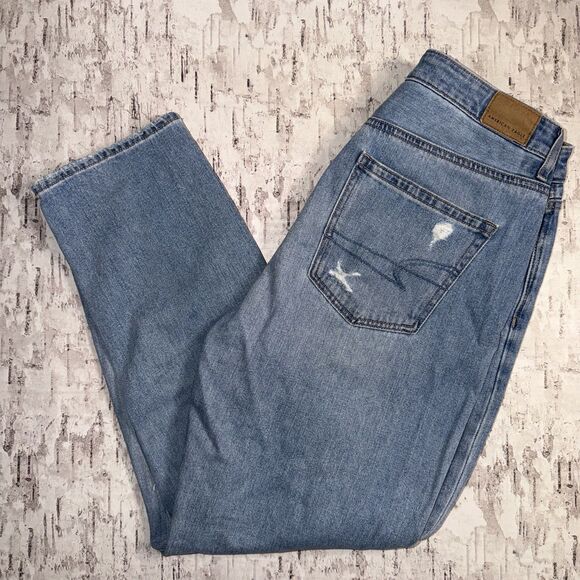 American Eagle Women’s High Rise Distressed Mom Jeans Size 8 Short - Picture 2 of 14